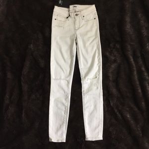 NWT Paige Verdugo Skinny Ankle Blanc Destructed 23 NEW